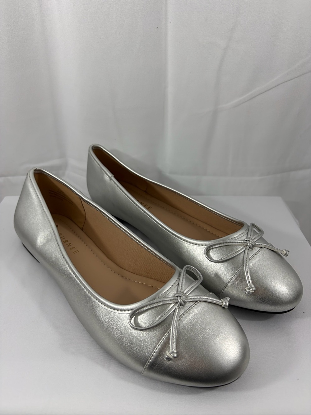 NWT Journee Women’s Size 11 Silver Ballet Flats with Bow